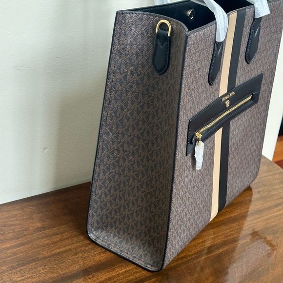 LOW START NWT - Michael Kors Kempner Large Logo Stripe Black/Camel Tote - Picture 3 of 9